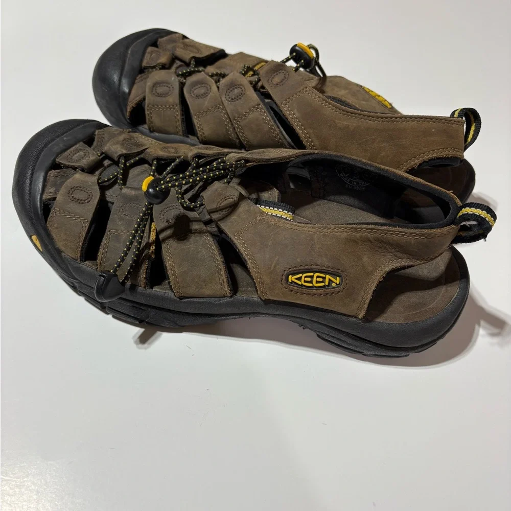 Keen Men's Brown Newport Leather Sandals size 10